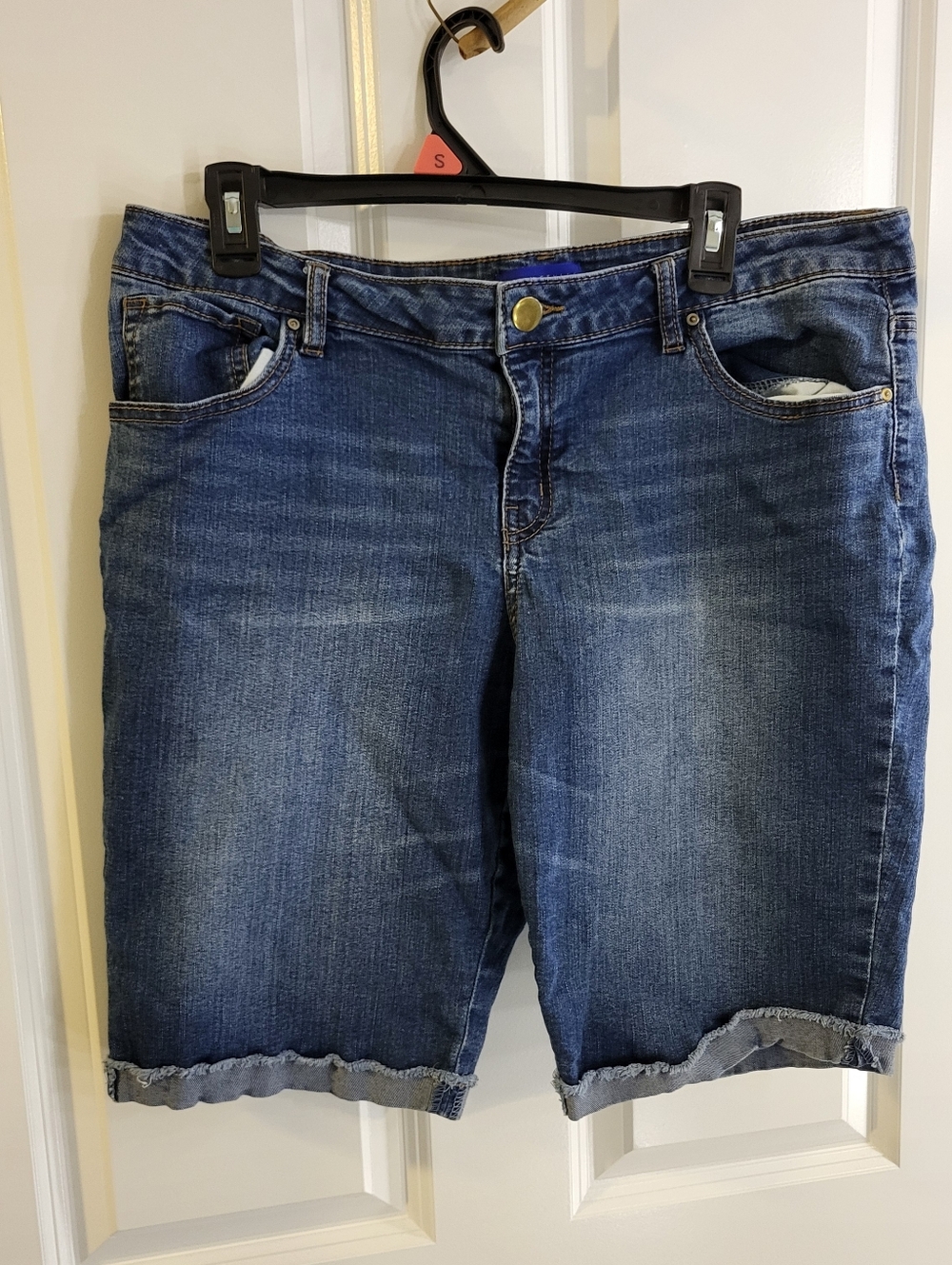 Simply Styled Bermuda Shorts